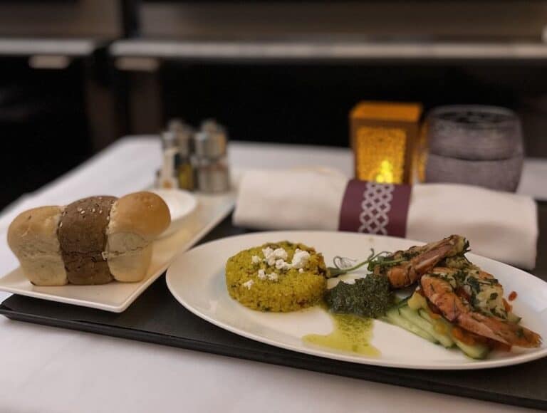 Qatar Upgrade to Business Class (With points and miles) 2024